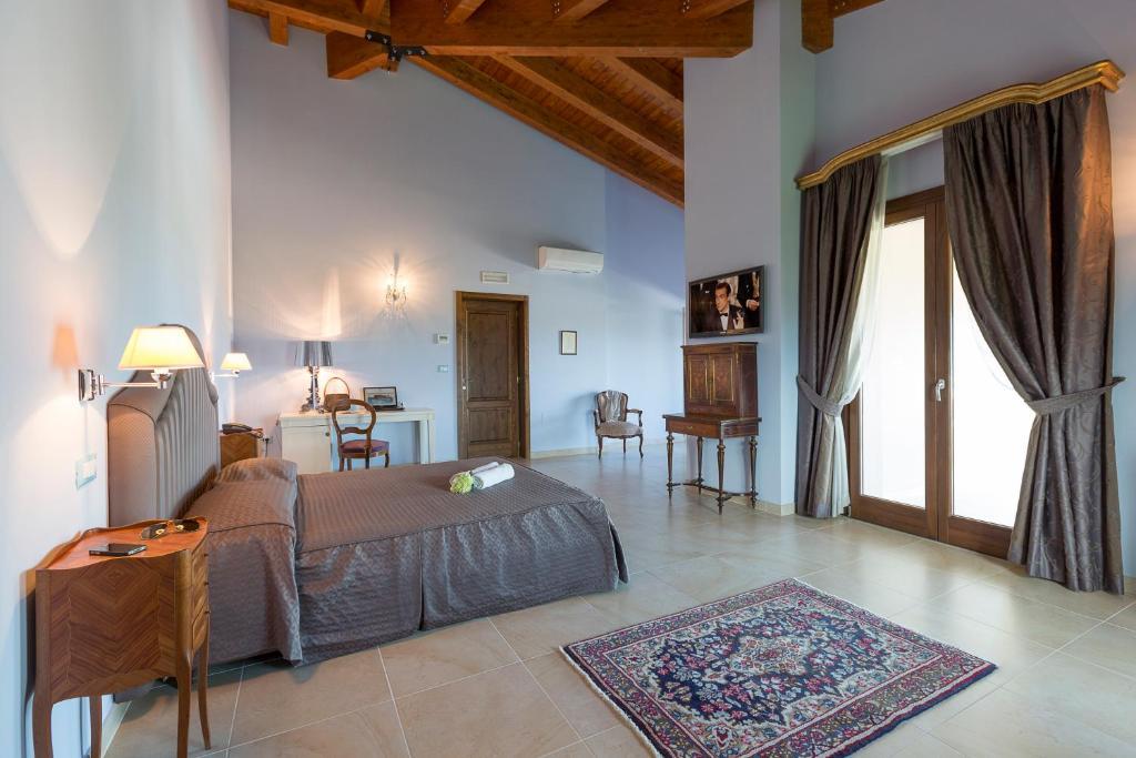 Casale Santa Maria Country House Мошано-Сант'Анджело Екстер'єр фото